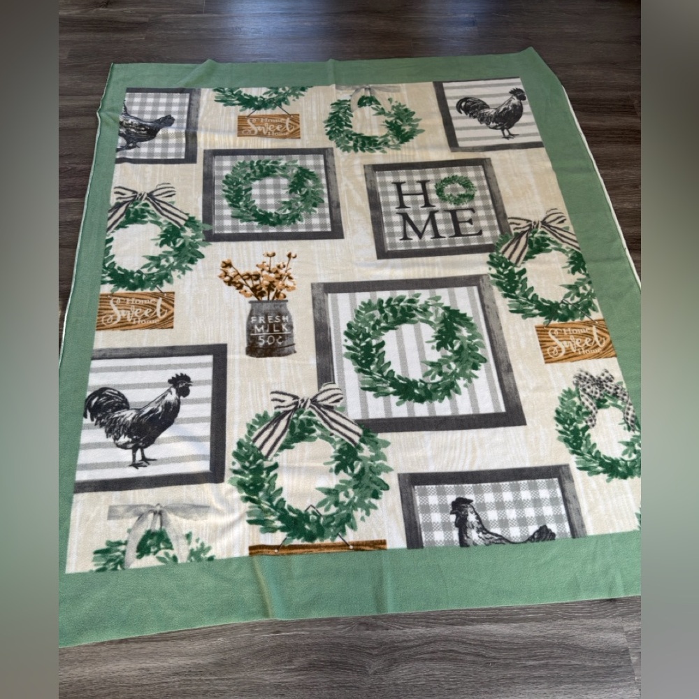 Green and Cream holiday Wreath Blanket